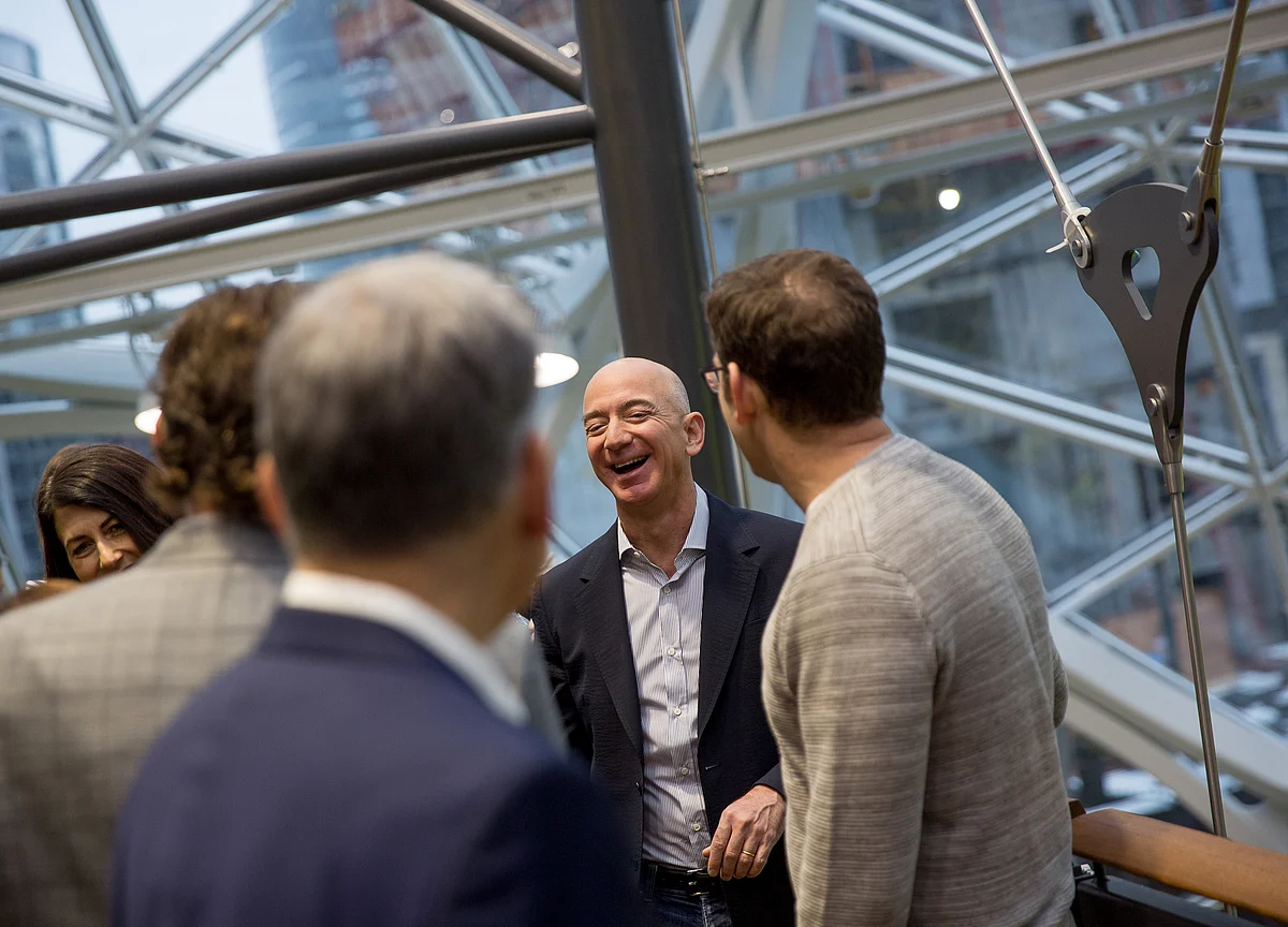 Amazon Becomes Most Valuable Company, Inching Past Microsoft