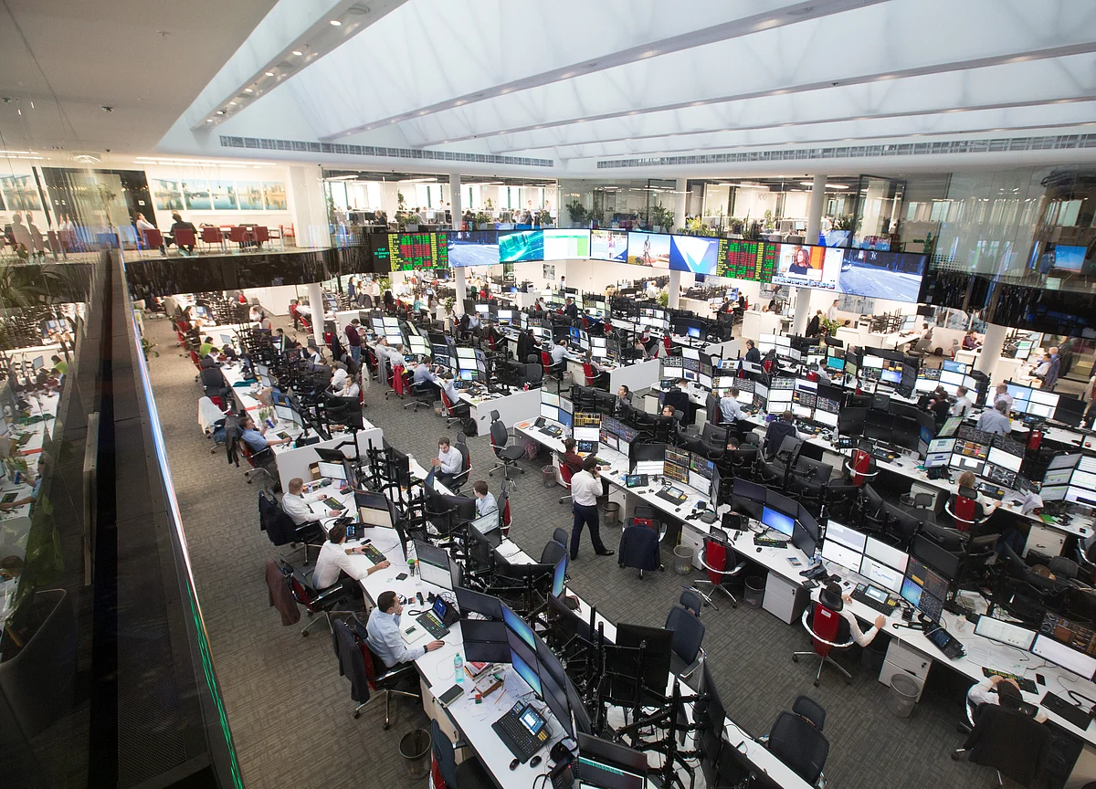 Investors Jump Into Stocks at Record Pace With Correction Behind