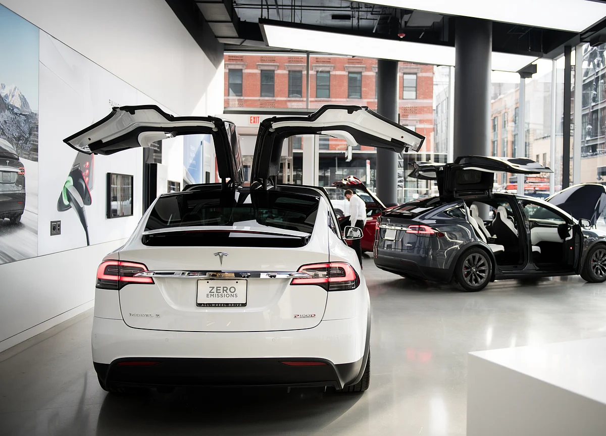 NTSB Says It's `Unhappy' Tesla Disclosed Details of Fatal Crash