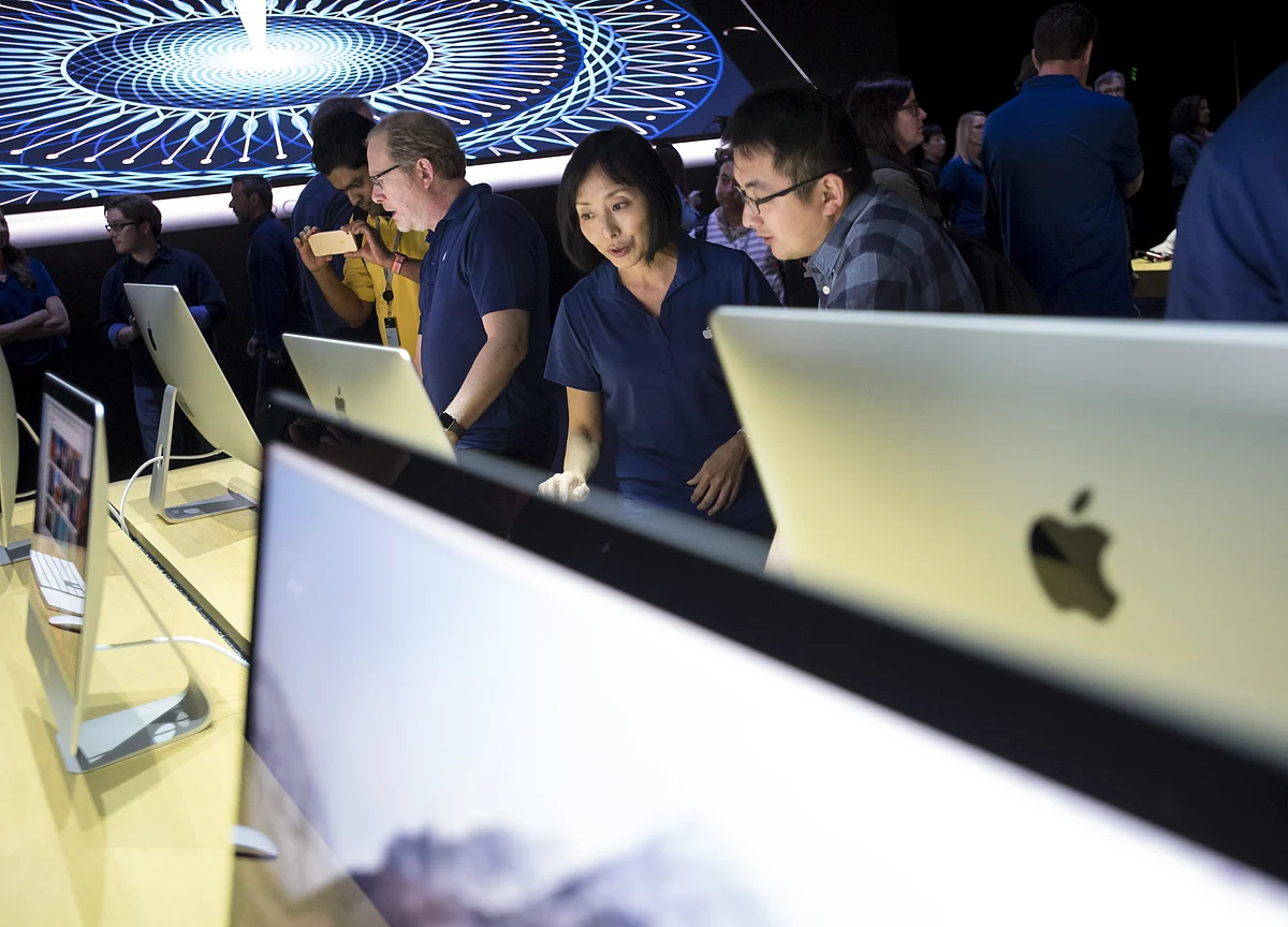 Apple’s New Mac Pro Can Cost $52,000. That’s Without the $400 Wheels