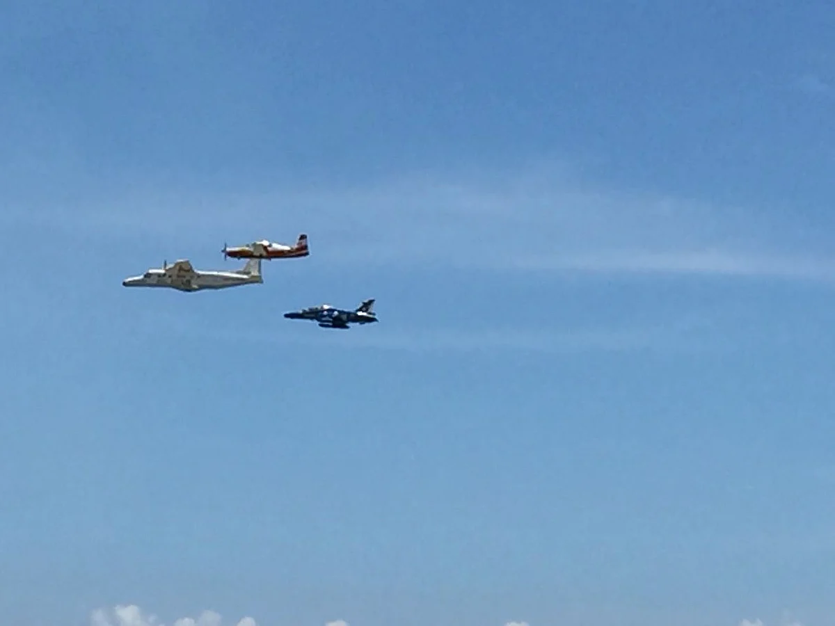 A Dornier accompanies Hawks as part of the live demonstration at the 10th Defence Expo. (Source: BloombergQuint)