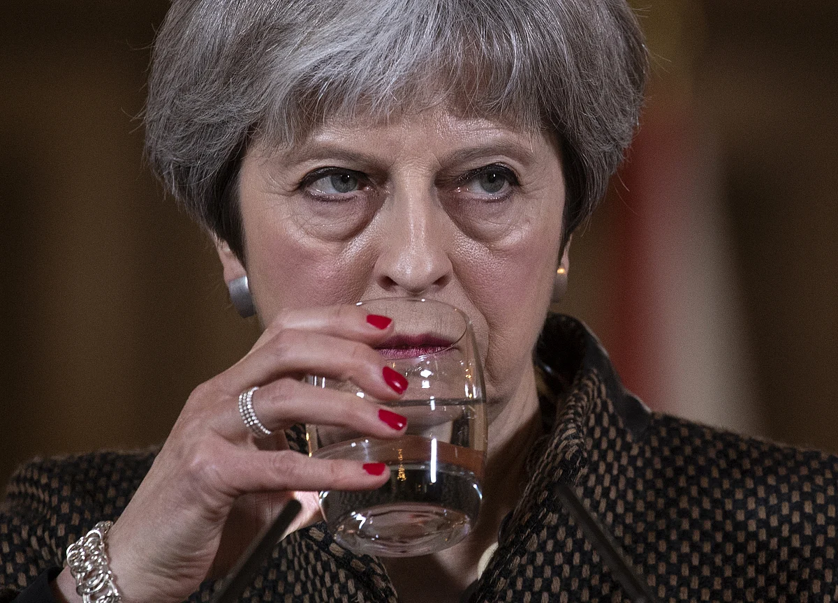 May Considers Putting Divorce Bill to Parliament: Brexit Update