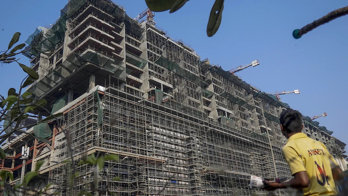 A construction site in Mumbai, India. (Photographer: Dhiraj Singh/Bloomberg)