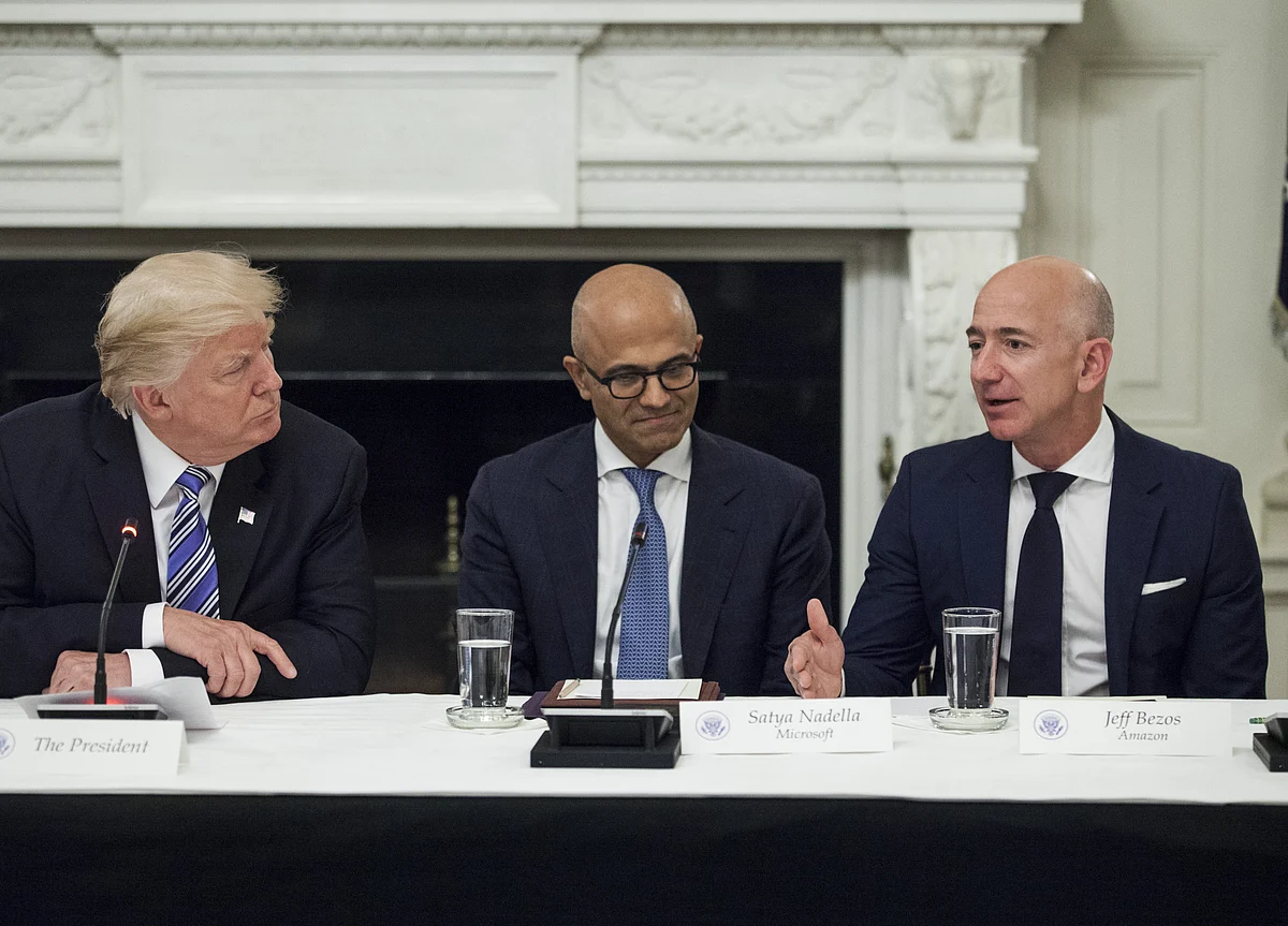 Amazon Cites Trump Bias at ‘Enemy’ Bezos in Cloud Deal Loss
