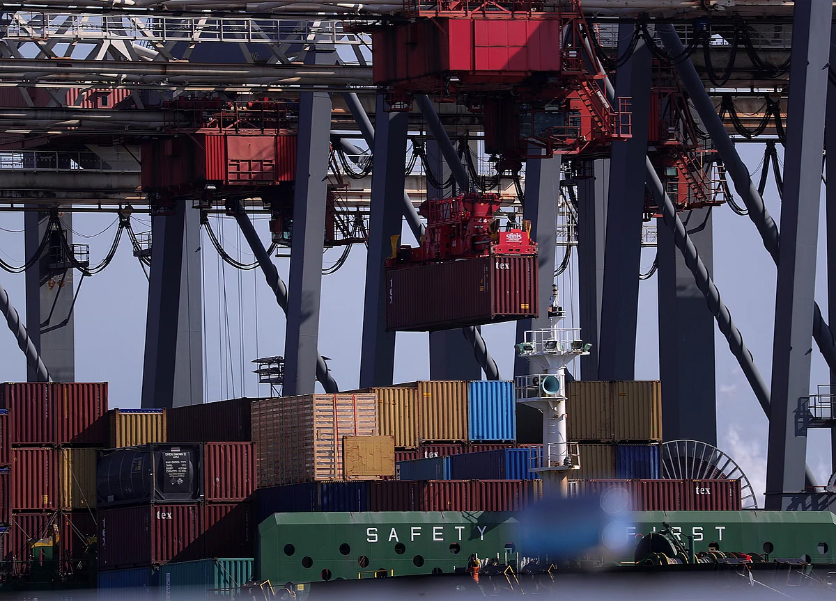 Markets Are Flashing Signs That Trade Is Back on Top of Risk Radar