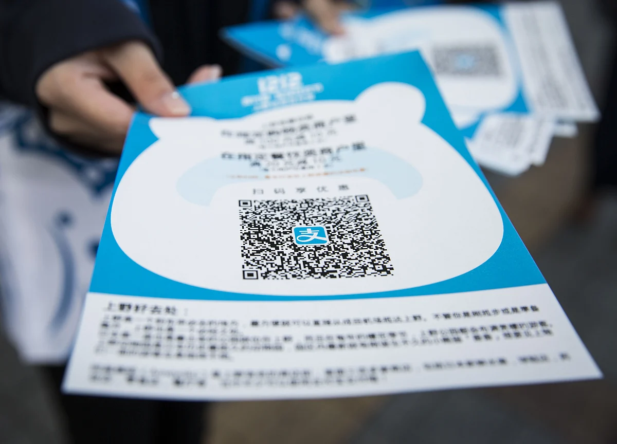 Jack Ma's Ant Is Said to Snag Carlyle for $10 Billion Round