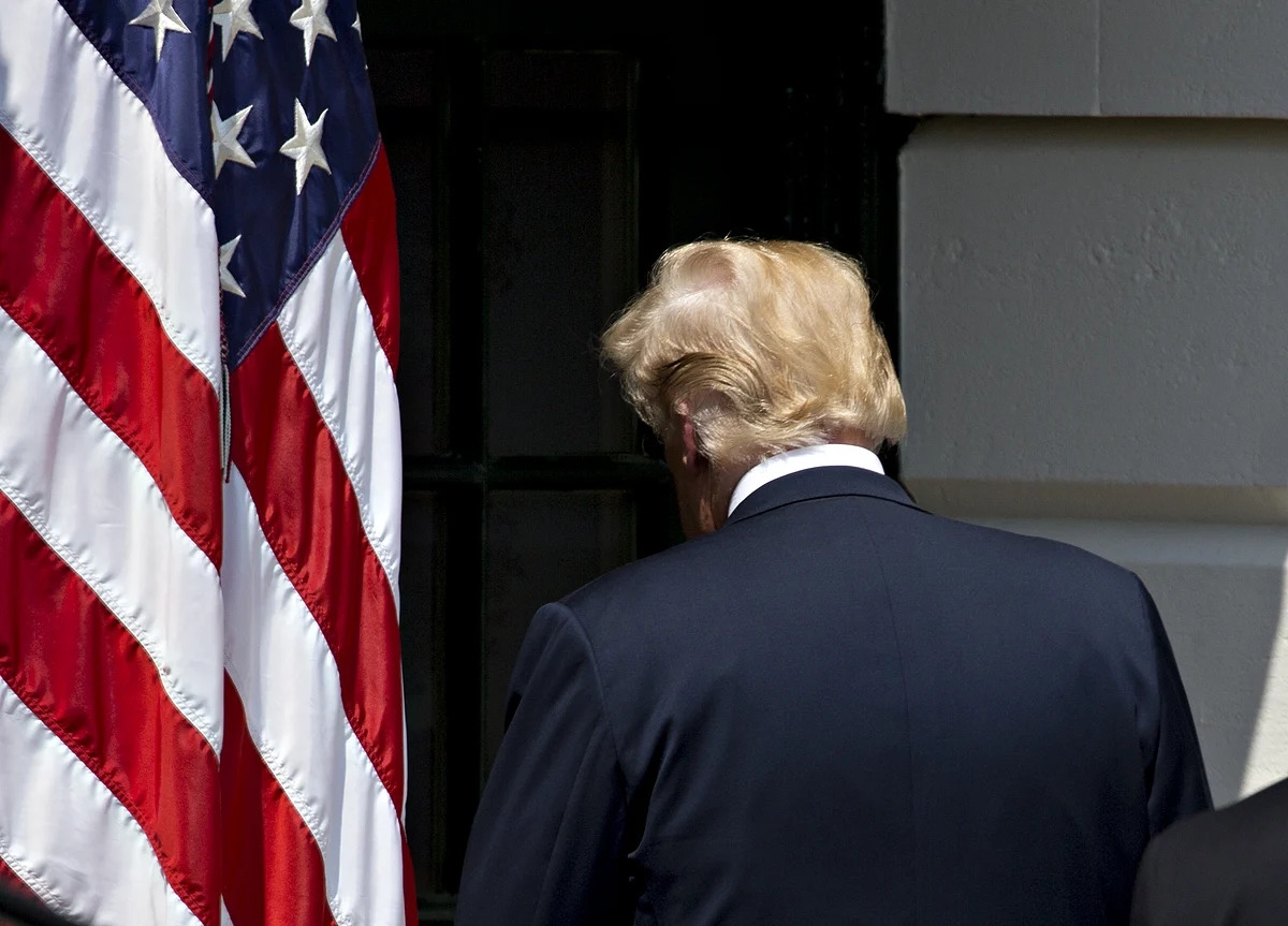 Trump Retreats From China Tariffs Amid White House Trade Discord