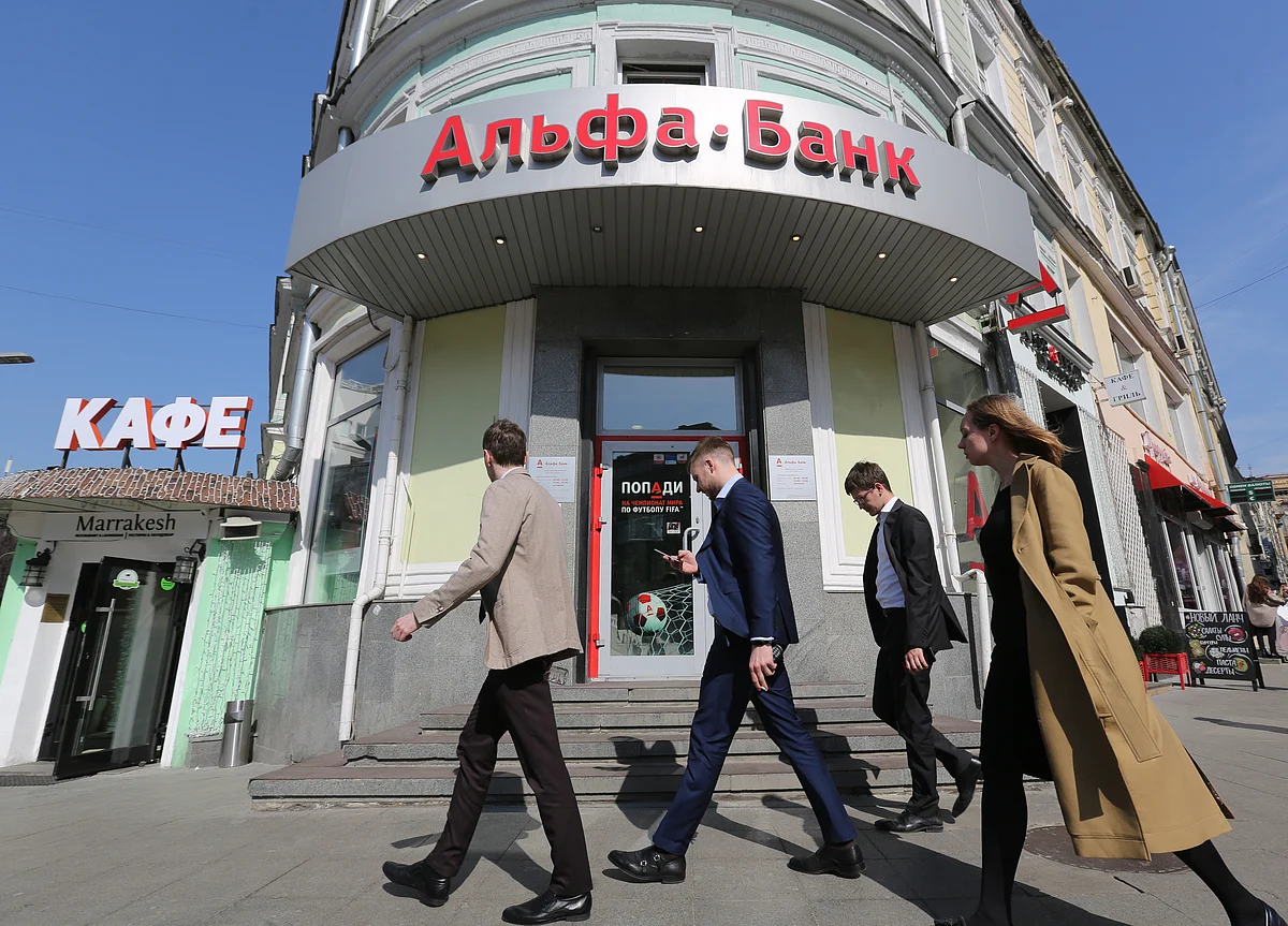 Putin’s Creeping Nationalization Of Banks
