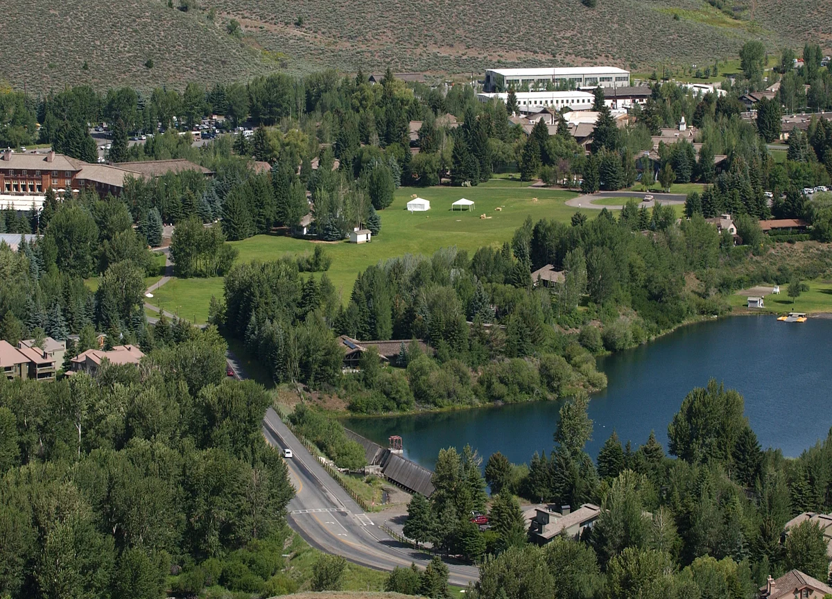 Moguls Converging on Sun Valley Risk Some Awkward Moments