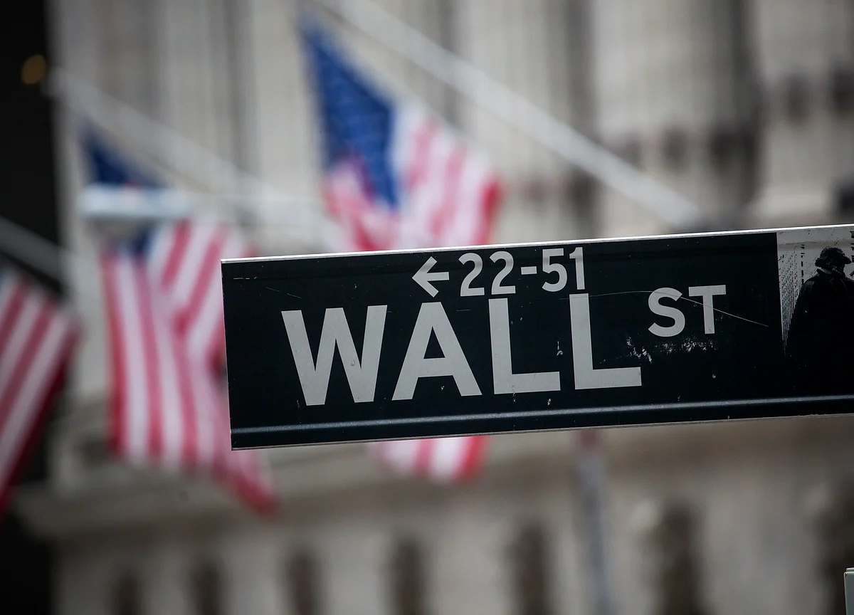 China Invites Top Wall Street Executives to Beijing, FT Reports