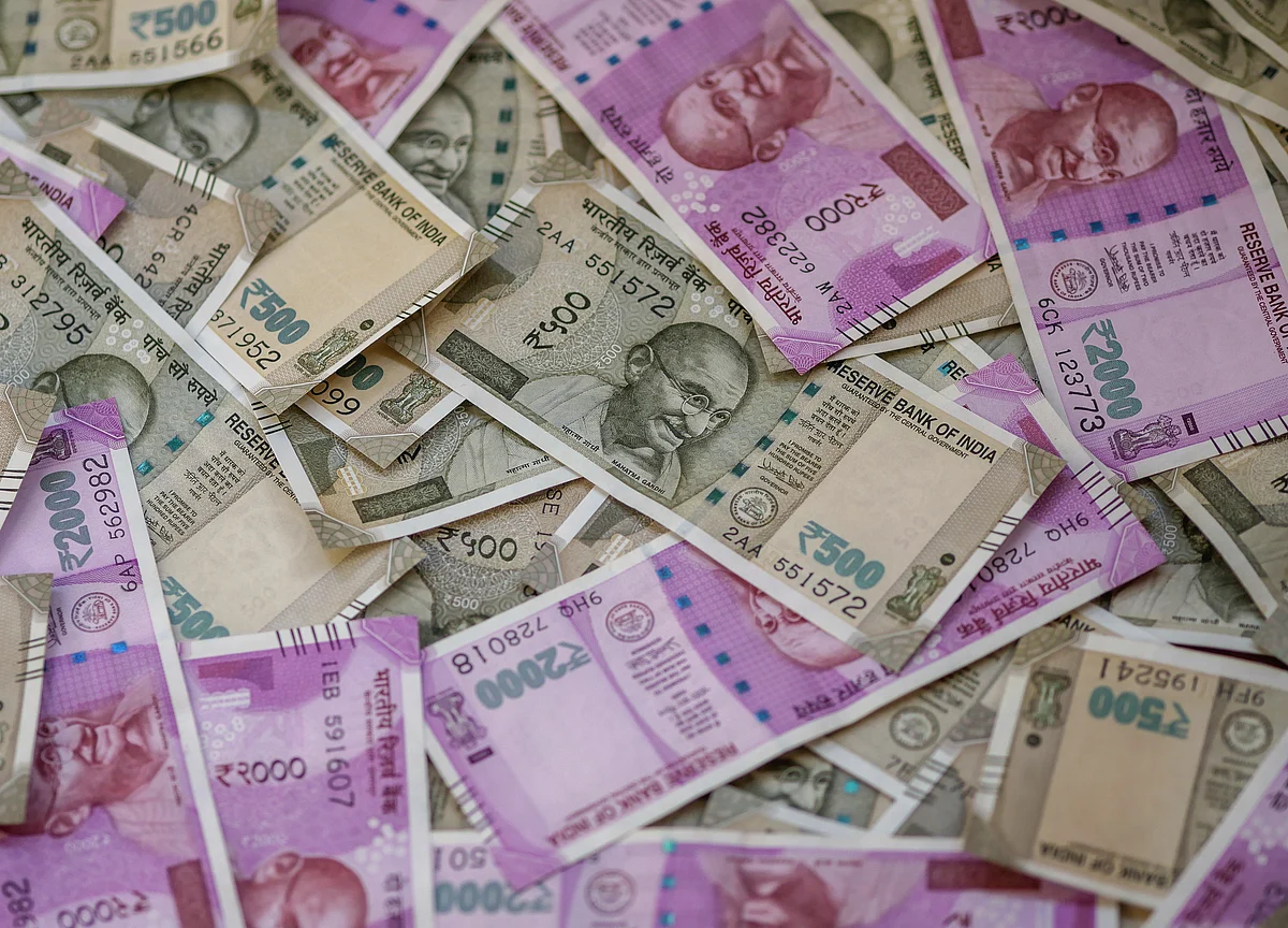 India Tried Rates, Reserves to Stem Rupee Fall. What Next?