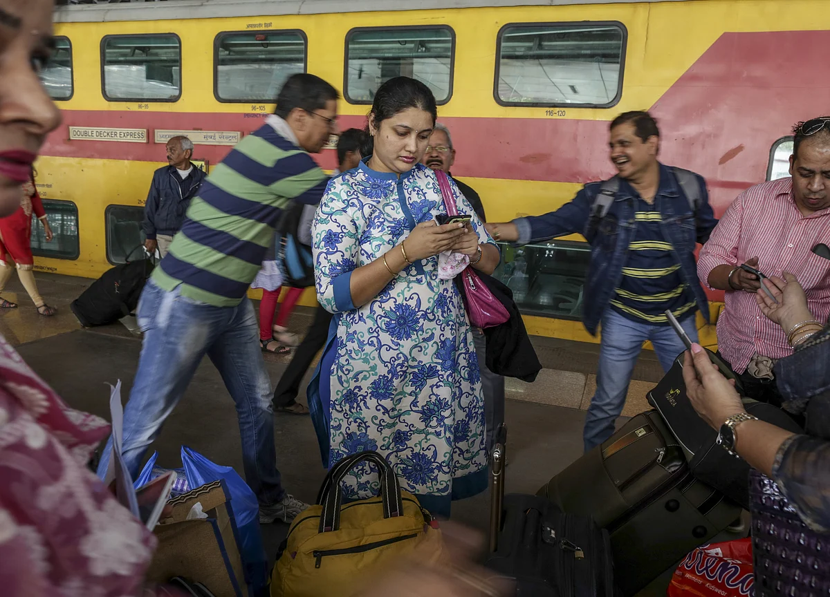 Railways Hike Platform Ticket Prices To Discourage Crowding