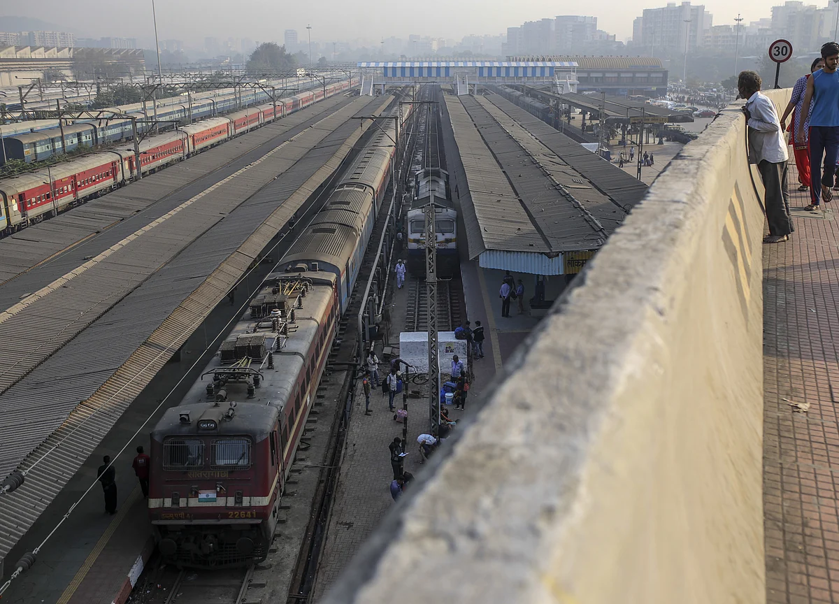 Mobile Chargers In Railways’ List Of ‘Essentials’, Phone Booths Out