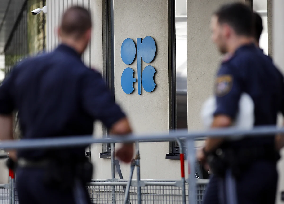 Iran Sanctions Are Fueling OPEC Tensions