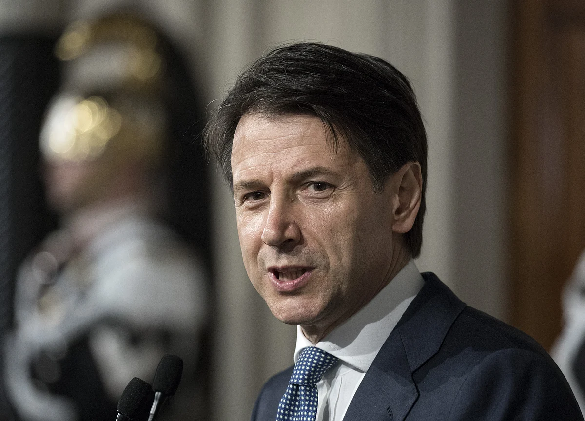 Italy Hands ‘Mr. Nobody’ Second Shot at Forging Stable Government