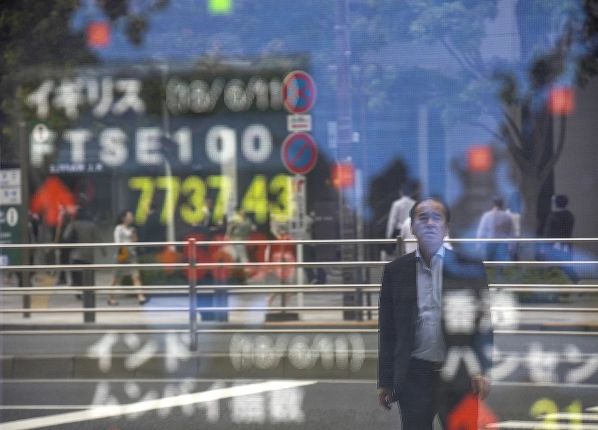 U.S. Stocks Fall as Treasuries Extend Slump: Markets Wrap