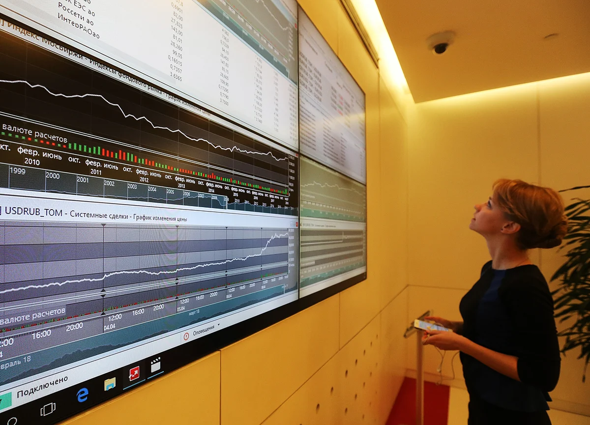 Ready to Catch Falling Knives in Stocks? These Investors Are