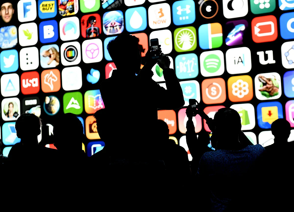 Apple Tries to Stop Developers From Sharing Data on Friends