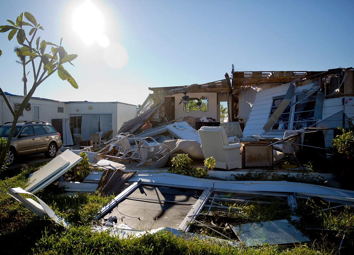 Hurricanes Fell Silent as African Dust Clouded Skies in the U.S.