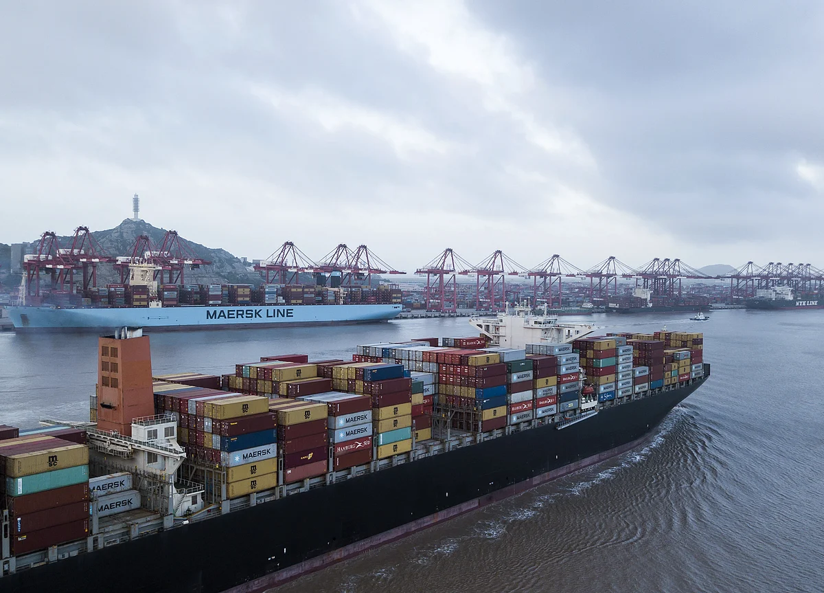 China, U.S. Hint at Chance for Talks After Trump's Tariff Threat