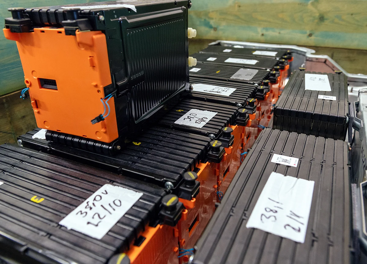China EV Battery Boom Set to Turn Ugly as Subsidies Revised