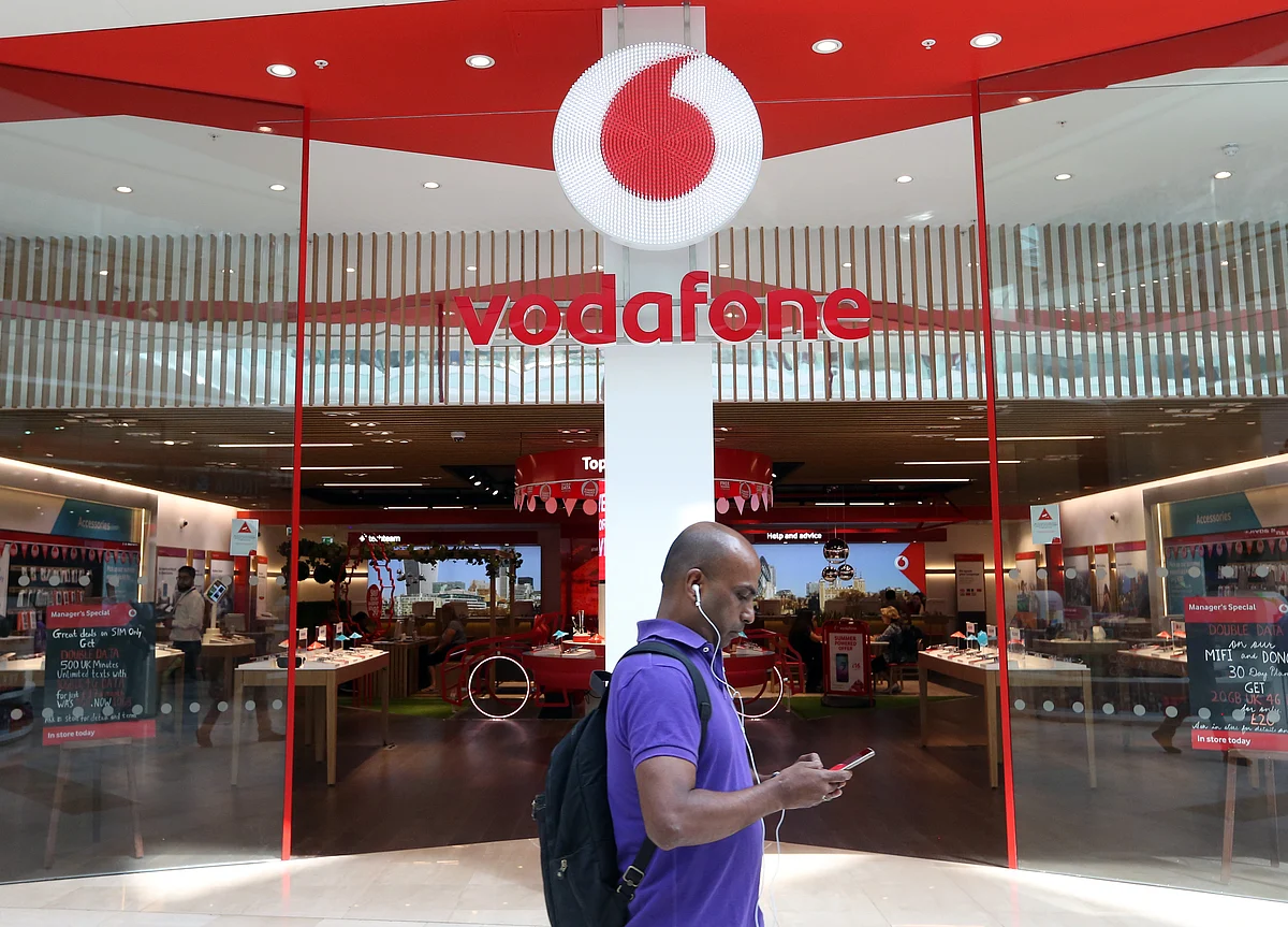 Vodafone Surges on Report Activist Elliott Took Stake in Carrier