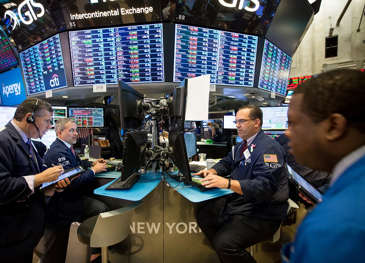 As Japan Dumps Treasuries, It's Piling Into Riskier U.S. Assets