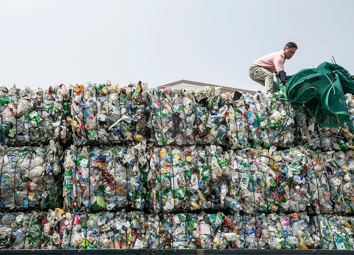 Indian Firms ‘Slyly’ Imported 1.2 Lakh Metric Tonne Plastic Waste, Says Report