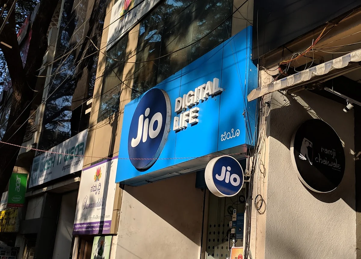 What Reliance Jio’s U-Turn On Voice Calls Signals For Telecom Industry