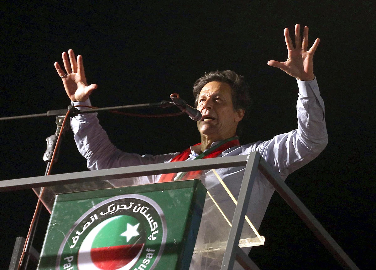 Protest Over Dutch Mohammed Contest to Test Pakistan’s New Leader
