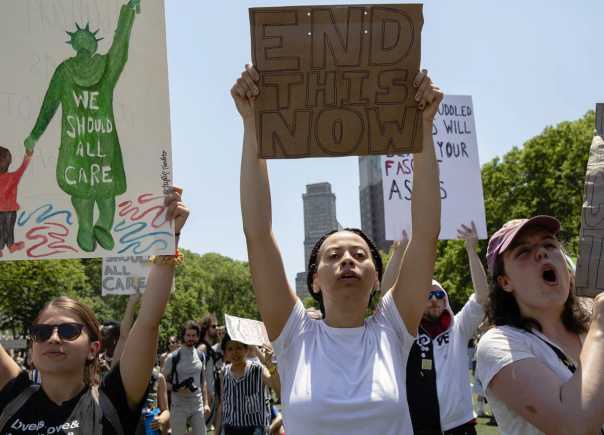 ‘Disappeared’ U.S. Records on Detained Migrant Kids Sparks Probe