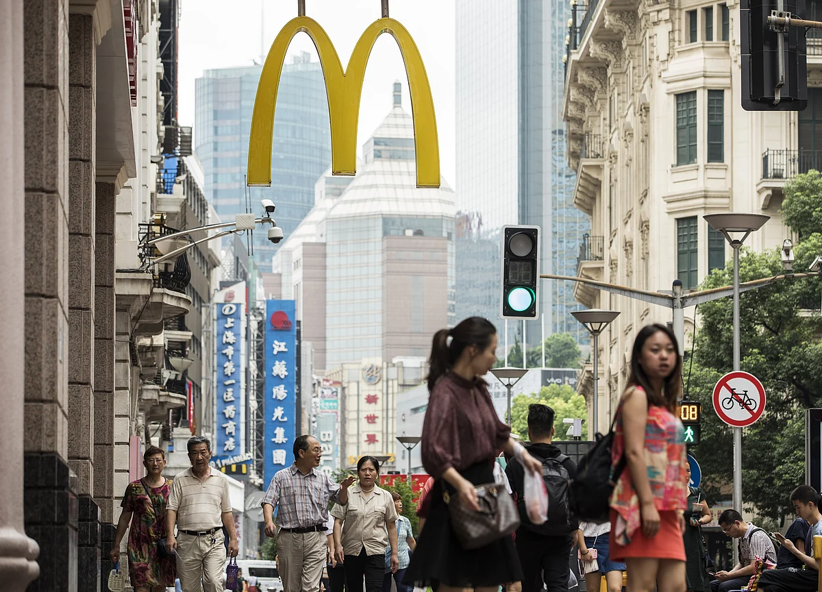 McDonald’s, Starbucks Close Some China Stores on Virus