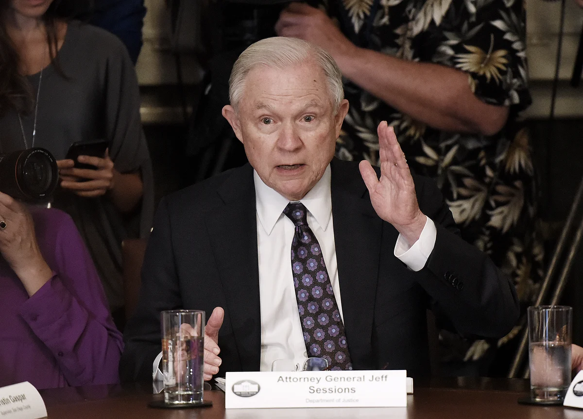 McConnell Says He Wants Sessions to ‘Stay Where He Is’