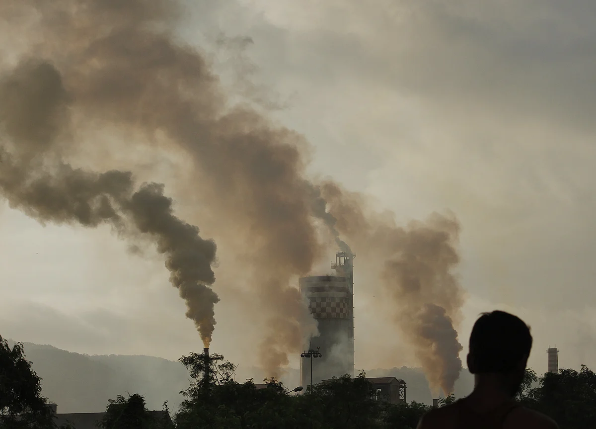 Air Pollution Leads To Lower Verbal, Math Scores: Study