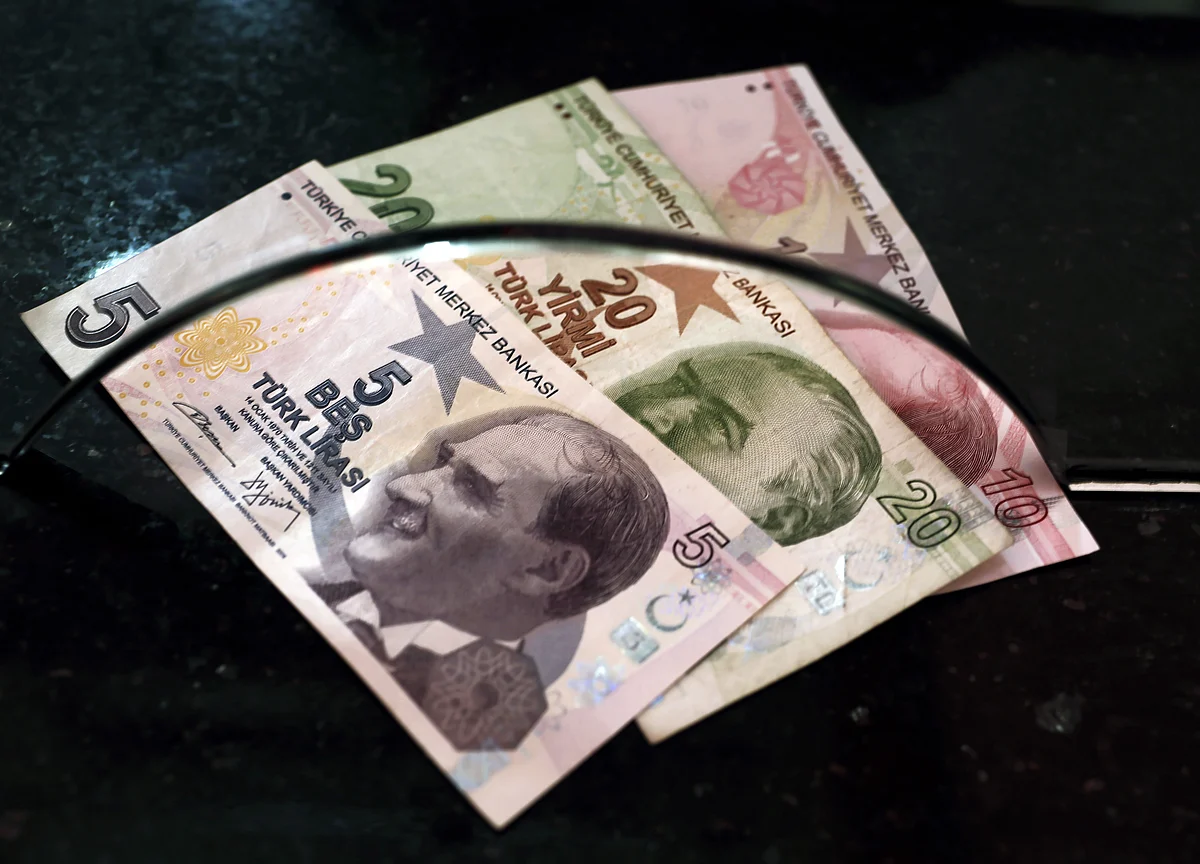 Turkey’s Market Collapse Deepens as Rules Are Eased for Banks