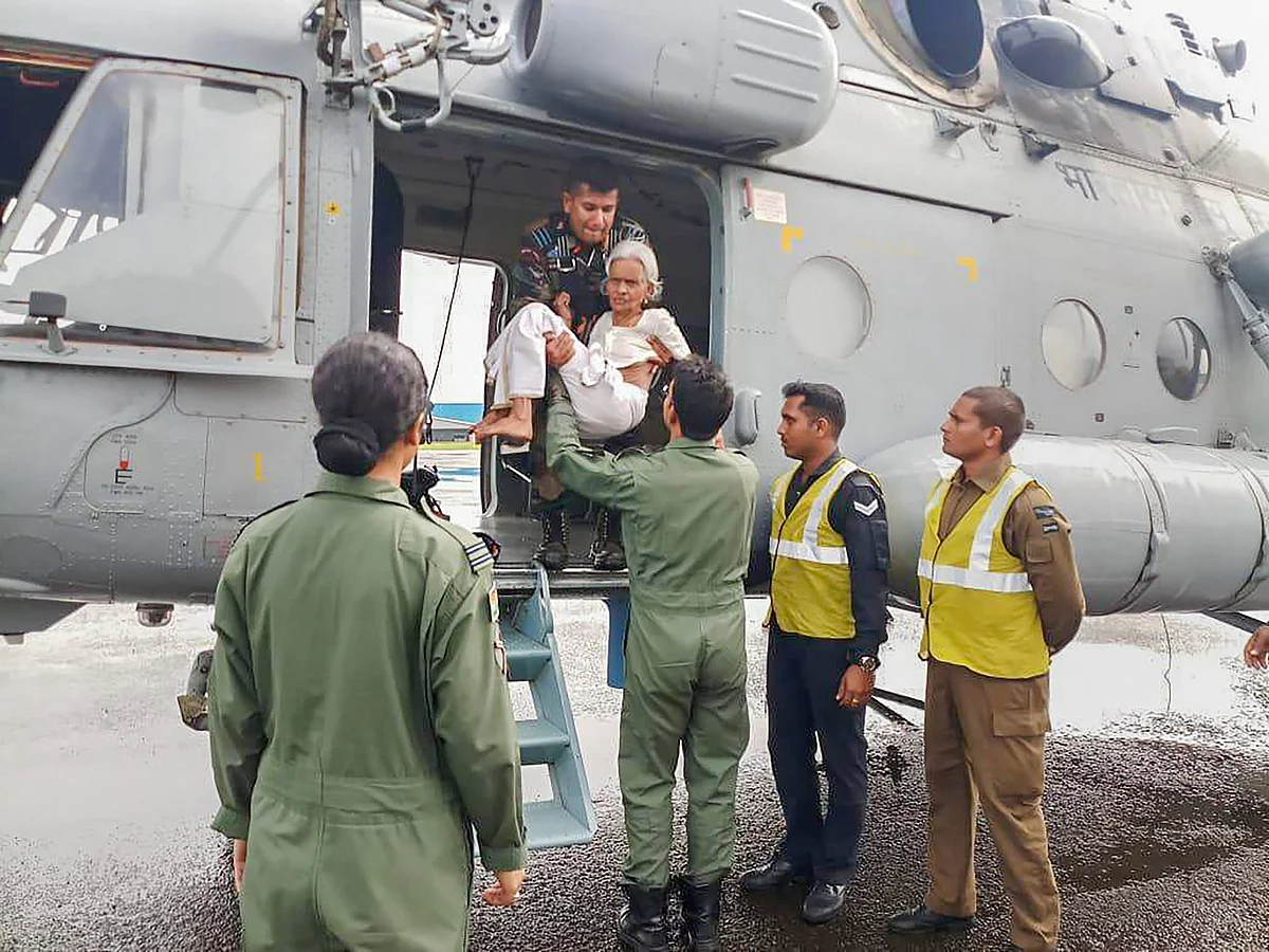 Unsung Heroes Bring Smiles To Stranded In Rain-Ravaged Kerala