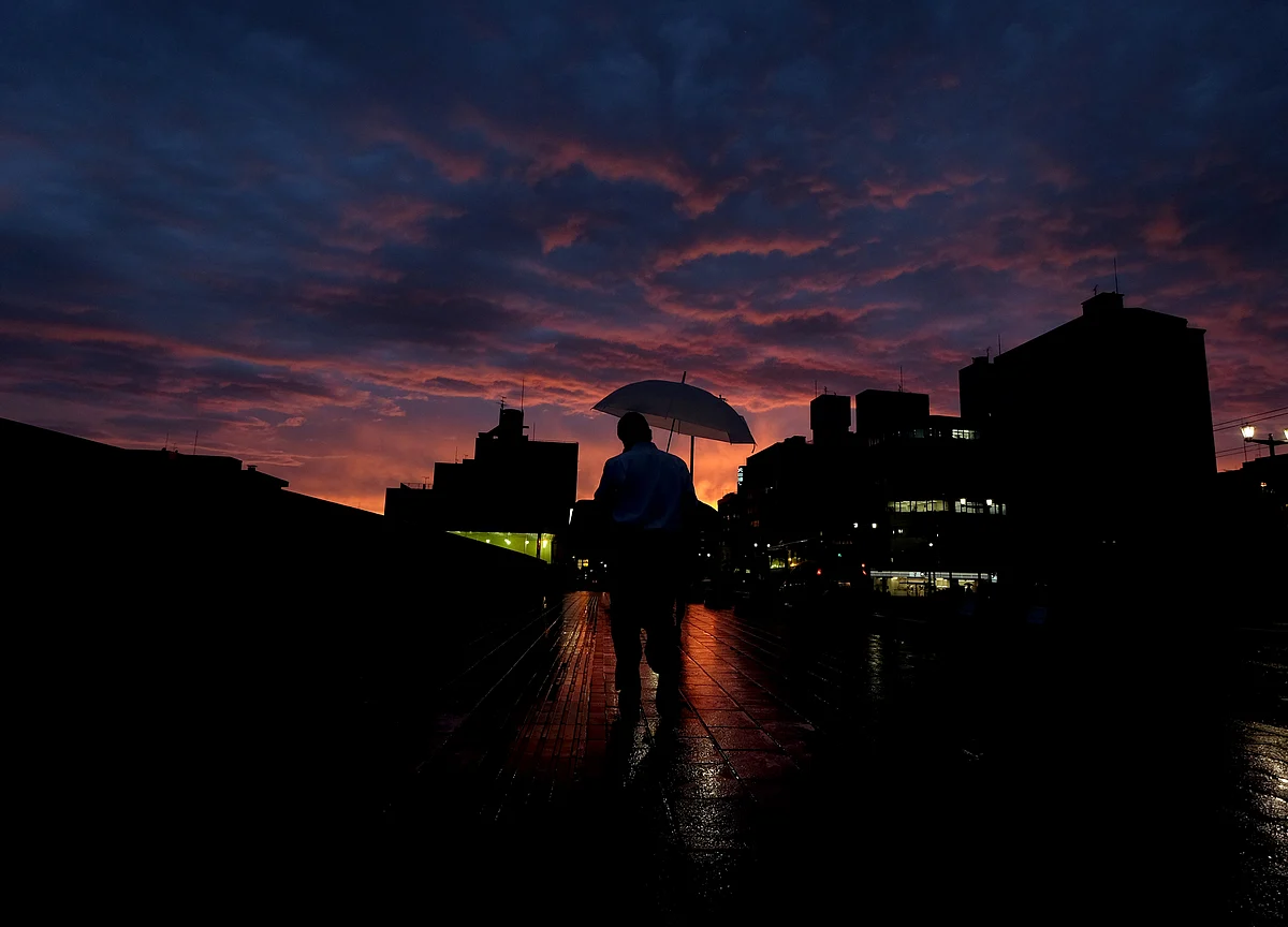 Emerging Markets Tumble as Argentina Struggles to Stop Bleeding