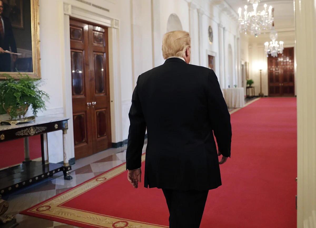 Loyalty Tested as Closest Trump Confidants Become Witnesses