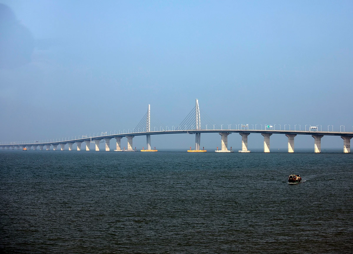 China's Silicon Valley Threatens to Swallow Up Hong Kong