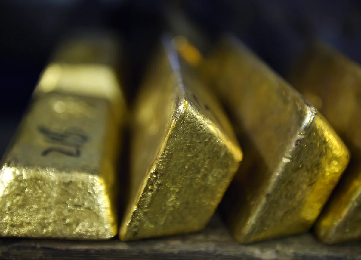 Gold Fades as World Gets Used to Bad News, Perth Mint Says