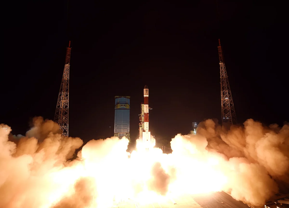 India Plans to Send a Crew of Three to Space by 2022