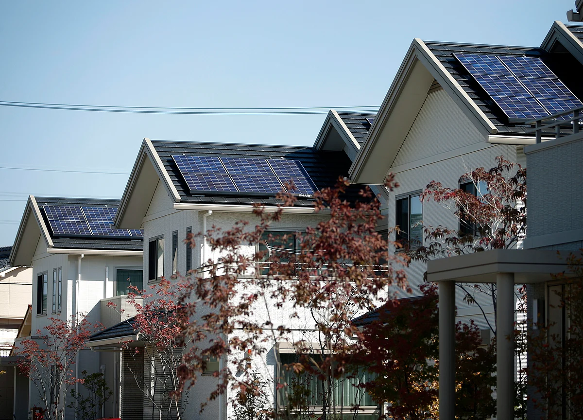 Satellites Reveal Space for Quarter of European Power on Roofs