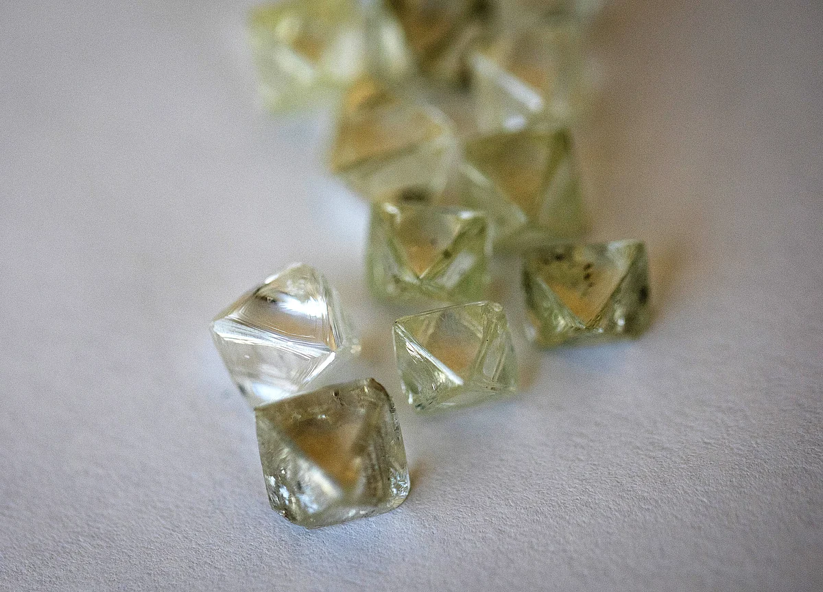 Lab-Made Diamonds for Less: Why De Beers's Plan Worries Rivals