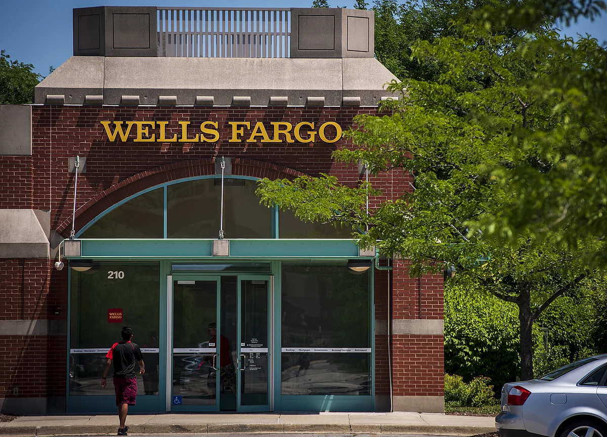 Wells Fargo Said to Face DOJ Probe of Wholesale-Banking Unit