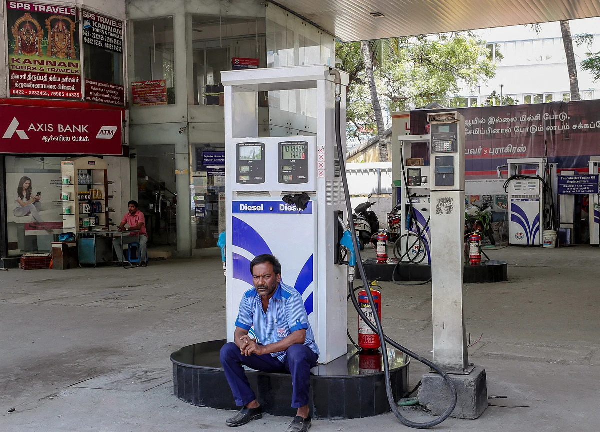 Petrol Price Cut By Rs 2, Diesel By Re 1 In Last Eight Days