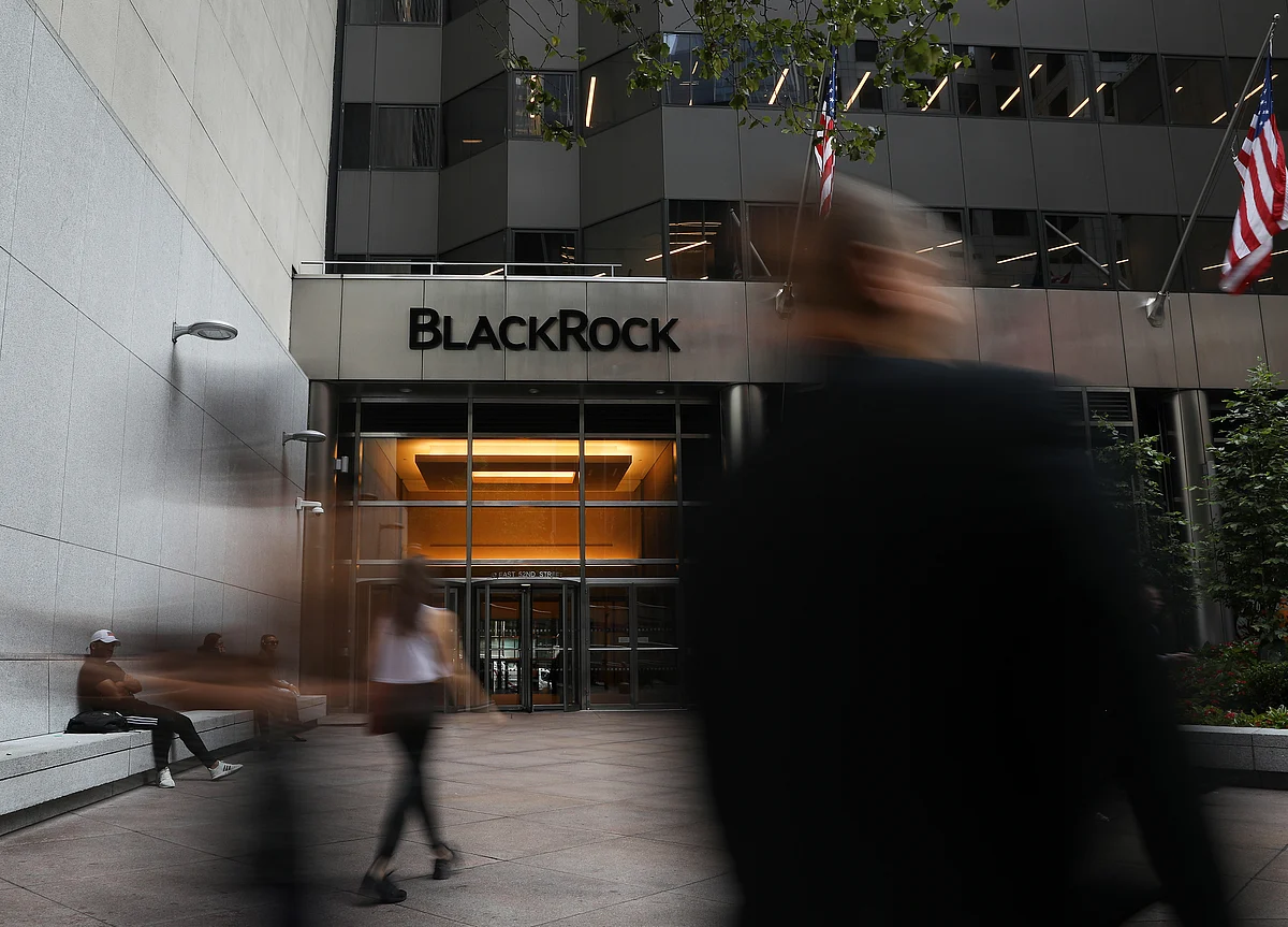 BlackRock Is Fighting a Secret Fee War for Junk-Debt ETF Assets