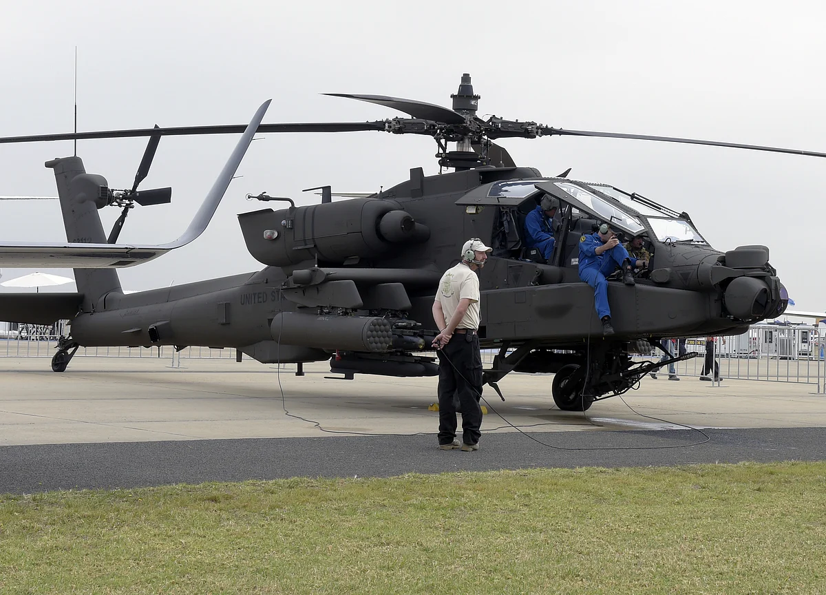 Indian Air Force Gets First Batch Of Four Apache Attack Helicopters From U.S.