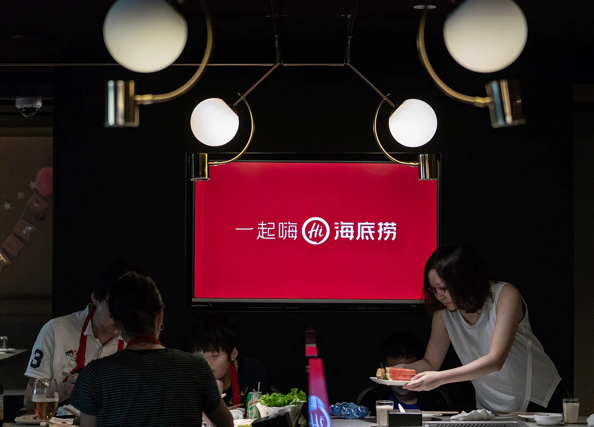 The $12 Billion Hotpot Fortune Cooked Up by a Chinese Foursome