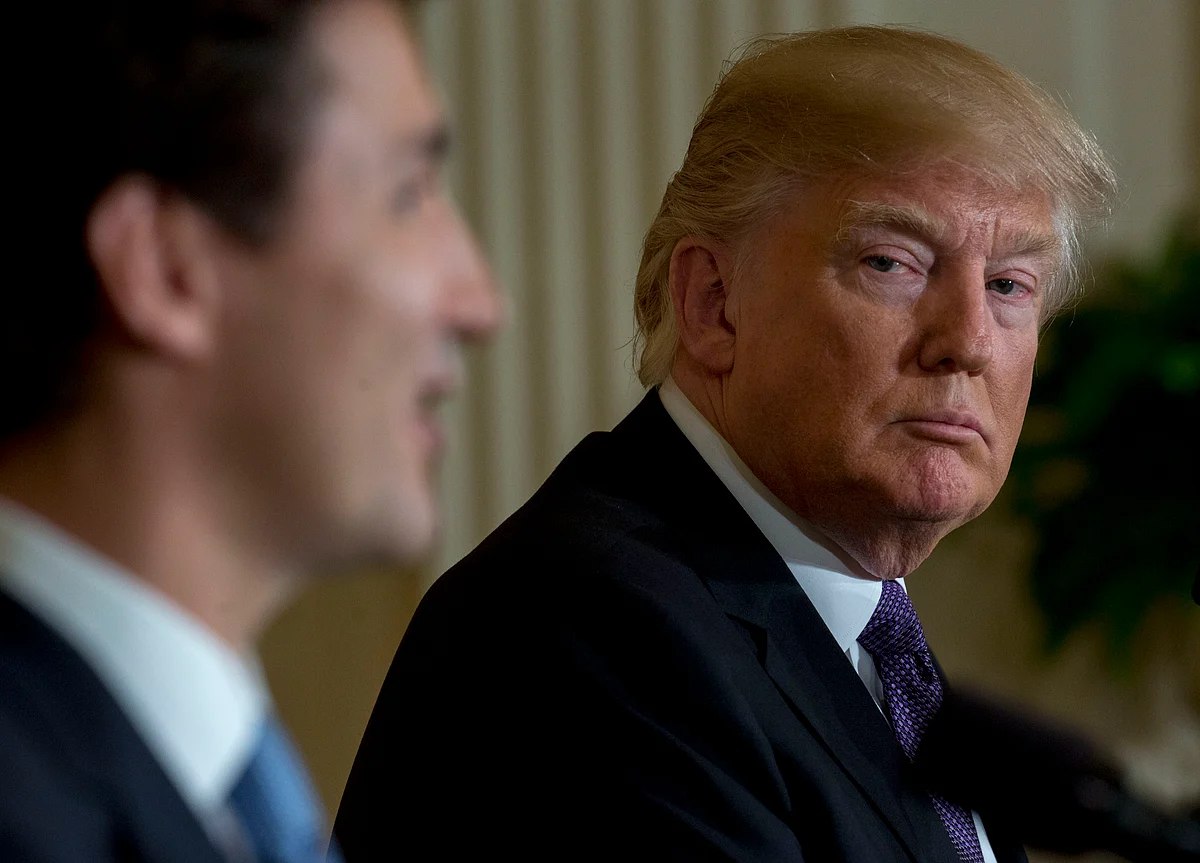 Trudeau Rebuffs Voter Who Offered Beer to Shove Trump From Cliff
