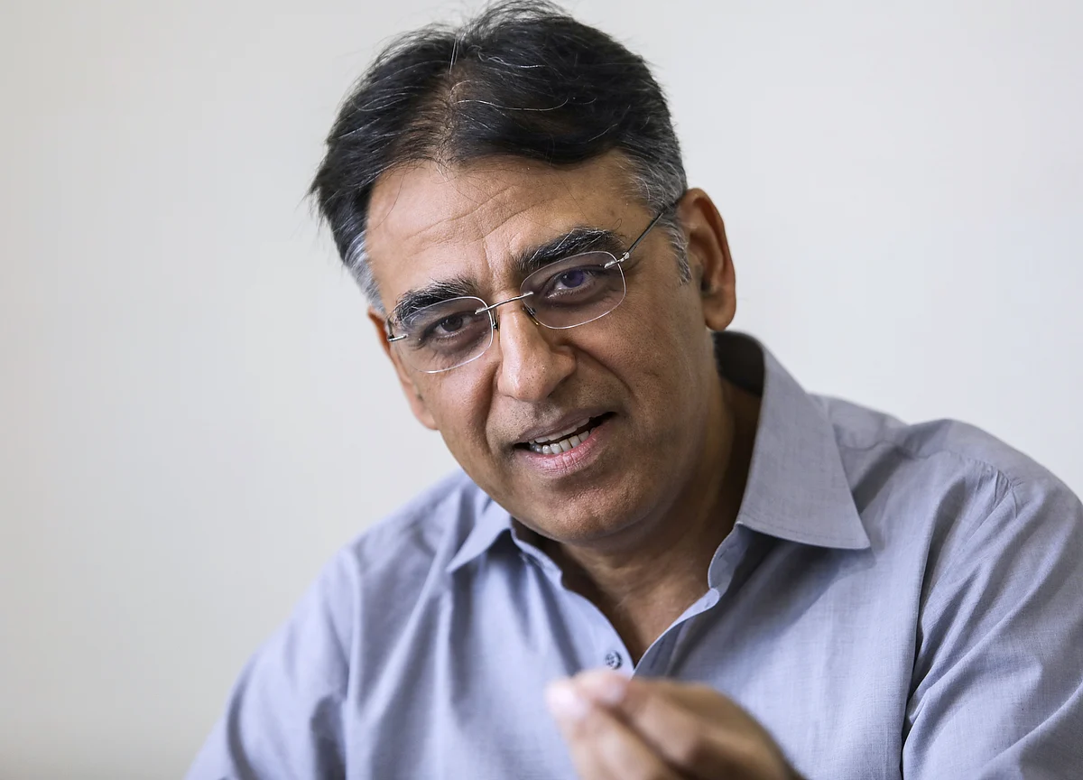 The Man Steering Pakistan's Economy Isn't Afraid to Take Risks